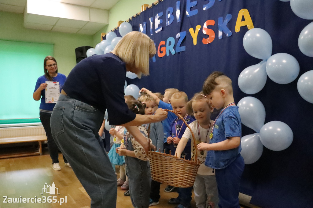 Fotorelacja: NIEBIESKIE IGRZYSKA w Przedszkolu Integracyjnym nr 3 w Zawierciu