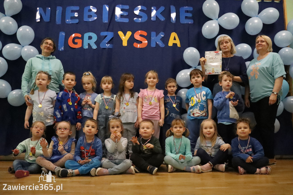Fotorelacja: NIEBIESKIE IGRZYSKA w Przedszkolu Integracyjnym nr 3 w Zawierciu