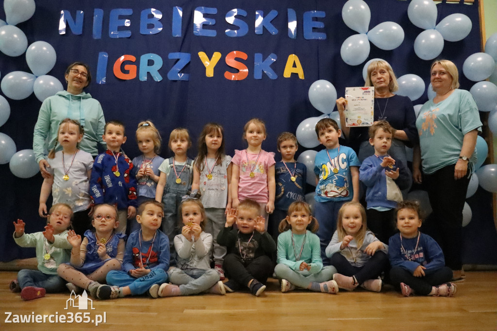 Fotorelacja: NIEBIESKIE IGRZYSKA w Przedszkolu Integracyjnym nr 3 w Zawierciu