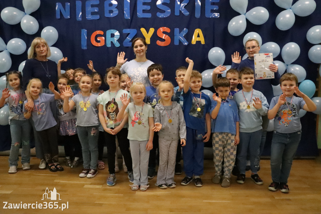 Fotorelacja: NIEBIESKIE IGRZYSKA w Przedszkolu Integracyjnym nr 3 w Zawierciu