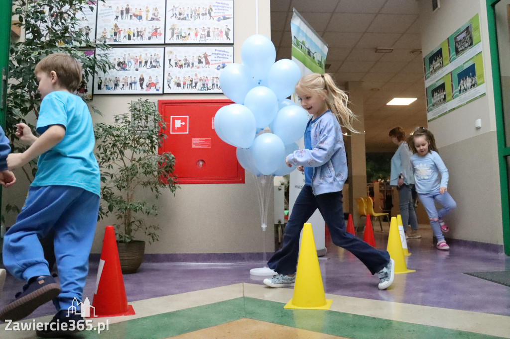 Fotorelacja: NIEBIESKIE IGRZYSKA w Przedszkolu Integracyjnym nr 3 w Zawierciu