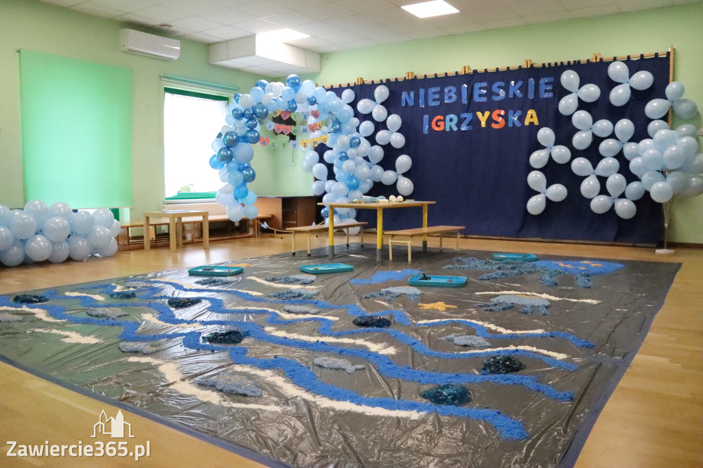 Fotorelacja: SENSOPLASTYKA NA NIEBIESKO w Przedszkolu Integracyjnym nr 3 w Zawierciu