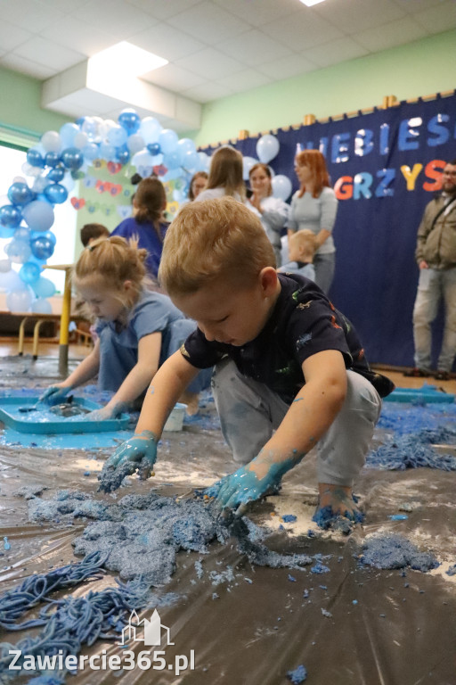 Fotorelacja: SENSOPLASTYKA NA NIEBIESKO w Przedszkolu Integracyjnym nr 3 w Zawierciu