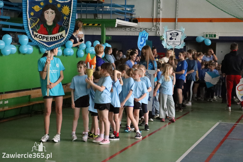 Fotorelacja I: Niebieskie Igrzyska zorganizowane przez SP4 w Zawierciu