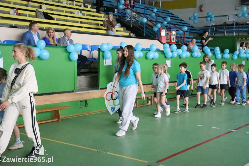 Fotorelacja I: Niebieskie Igrzyska zorganizowane przez SP4 w Zawierciu