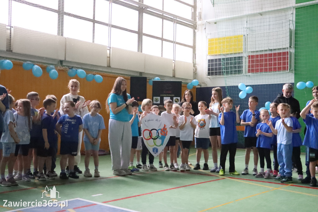 Fotorelacja I: Niebieskie Igrzyska zorganizowane przez SP4 w Zawierciu