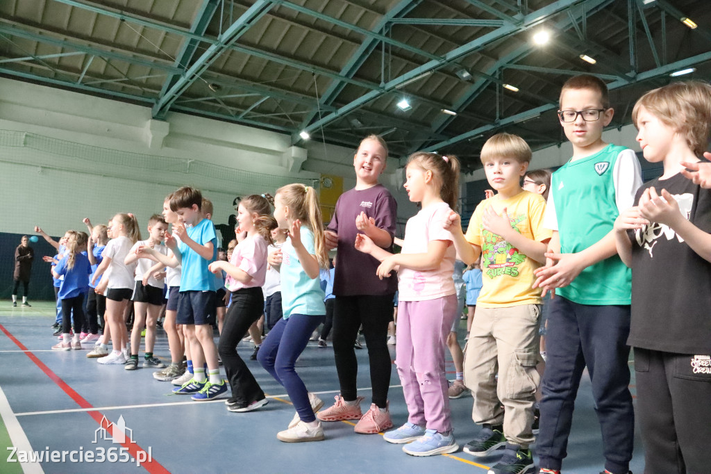 Fotorelacja I: Niebieskie Igrzyska zorganizowane przez SP4 w Zawierciu