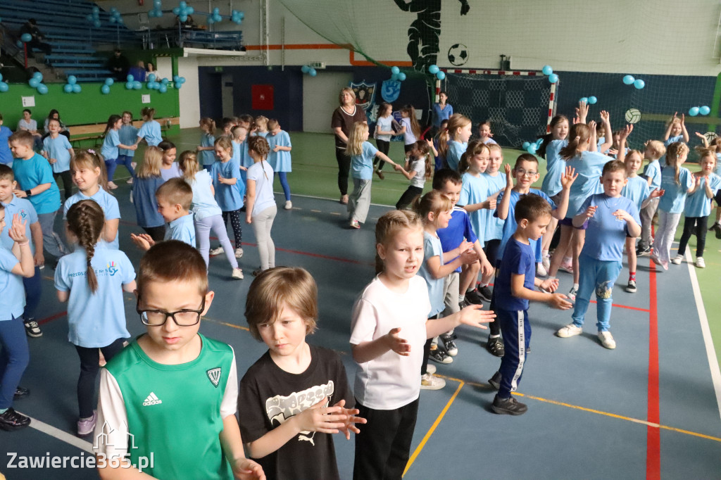 Fotorelacja I: Niebieskie Igrzyska zorganizowane przez SP4 w Zawierciu