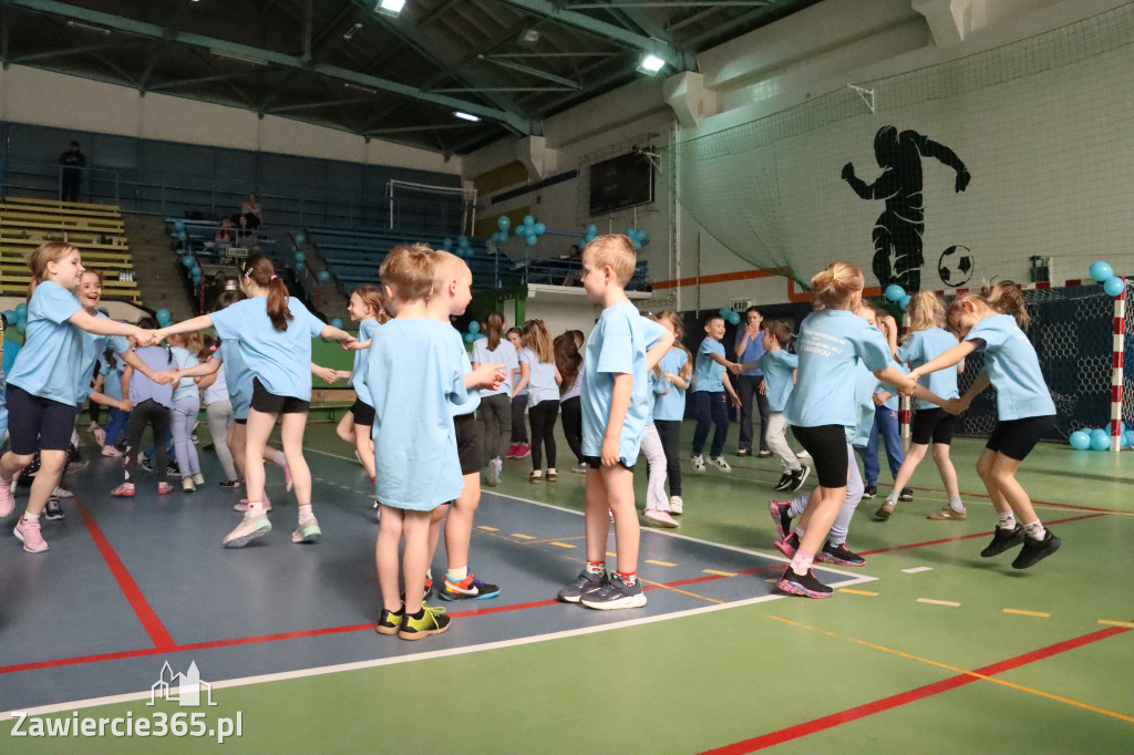 Fotorelacja I: Niebieskie Igrzyska zorganizowane przez SP4 w Zawierciu