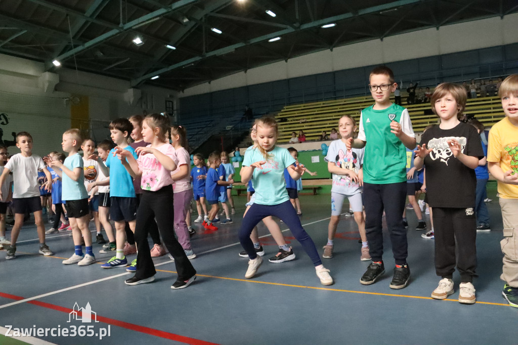 Fotorelacja I: Niebieskie Igrzyska zorganizowane przez SP4 w Zawierciu