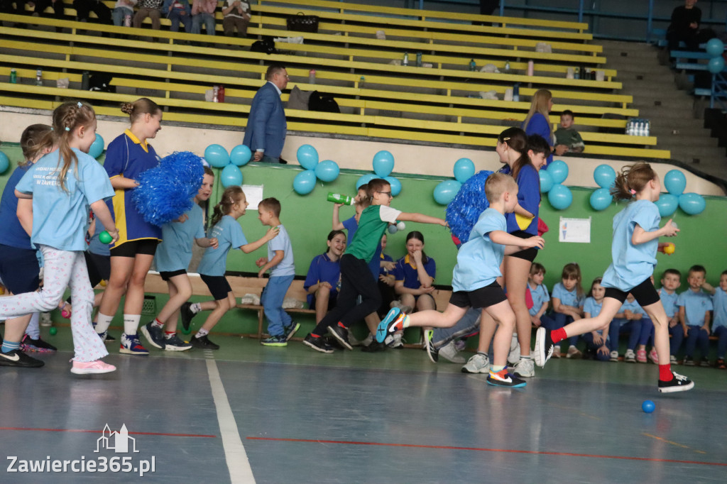 Fotorelacja I: Niebieskie Igrzyska zorganizowane przez SP4 w Zawierciu