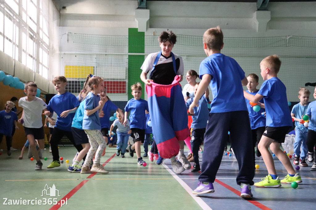 Fotorelacja I: Niebieskie Igrzyska zorganizowane przez SP4 w Zawierciu