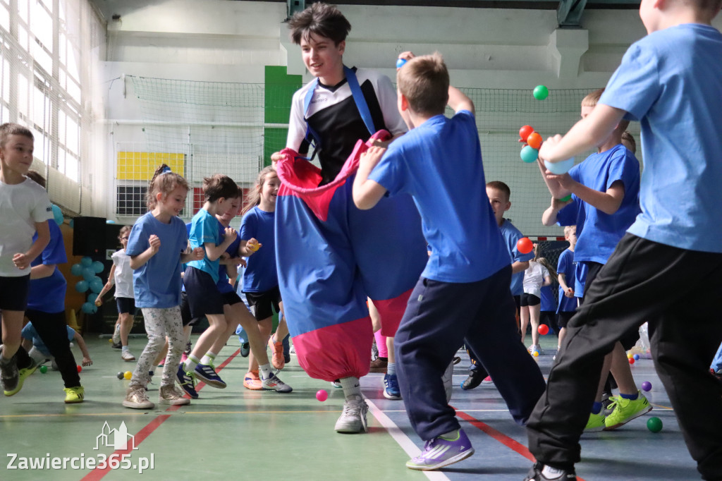 Fotorelacja I: Niebieskie Igrzyska zorganizowane przez SP4 w Zawierciu