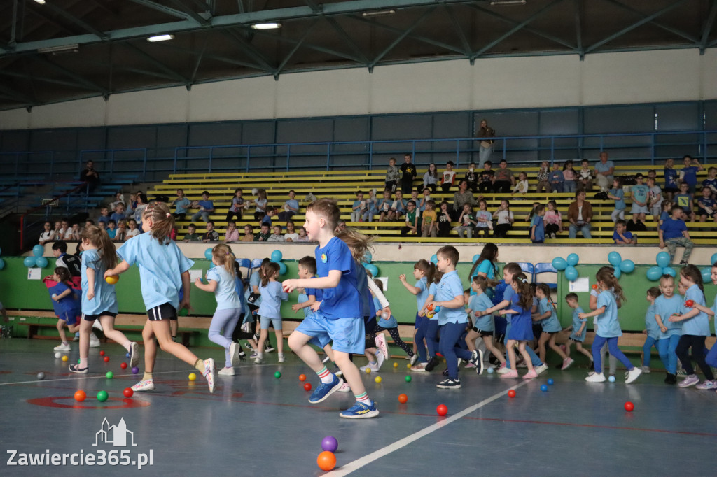Fotorelacja I: Niebieskie Igrzyska zorganizowane przez SP4 w Zawierciu