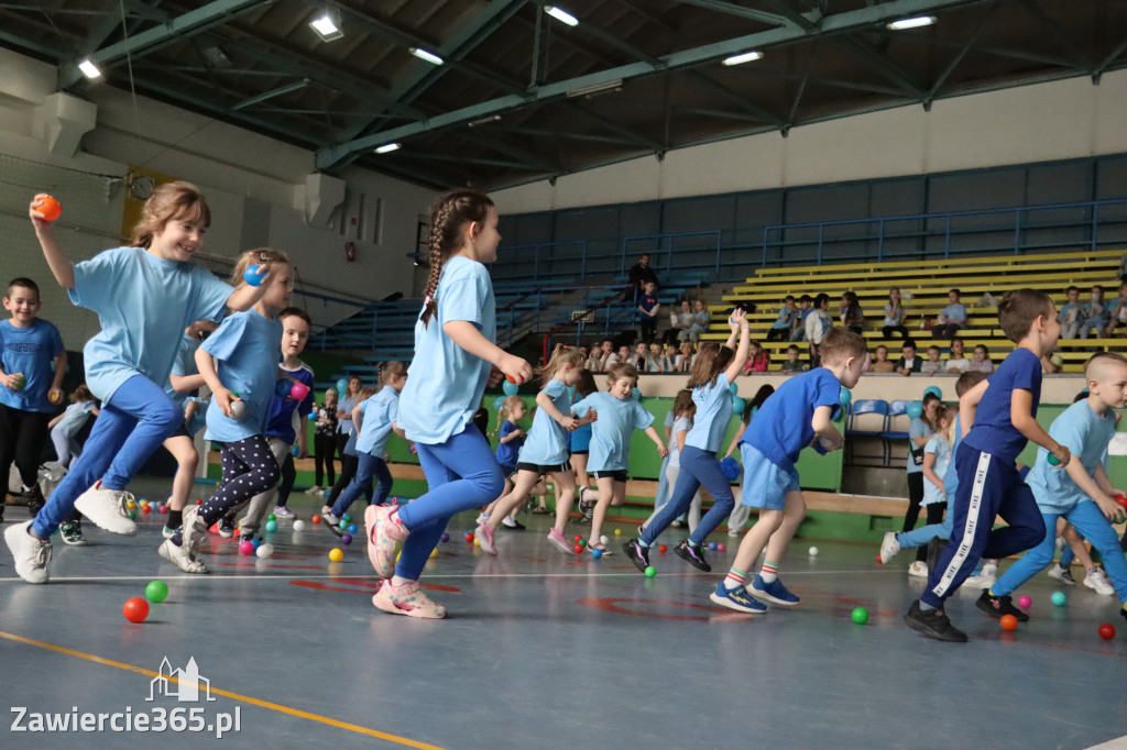 Fotorelacja I: Niebieskie Igrzyska zorganizowane przez SP4 w Zawierciu