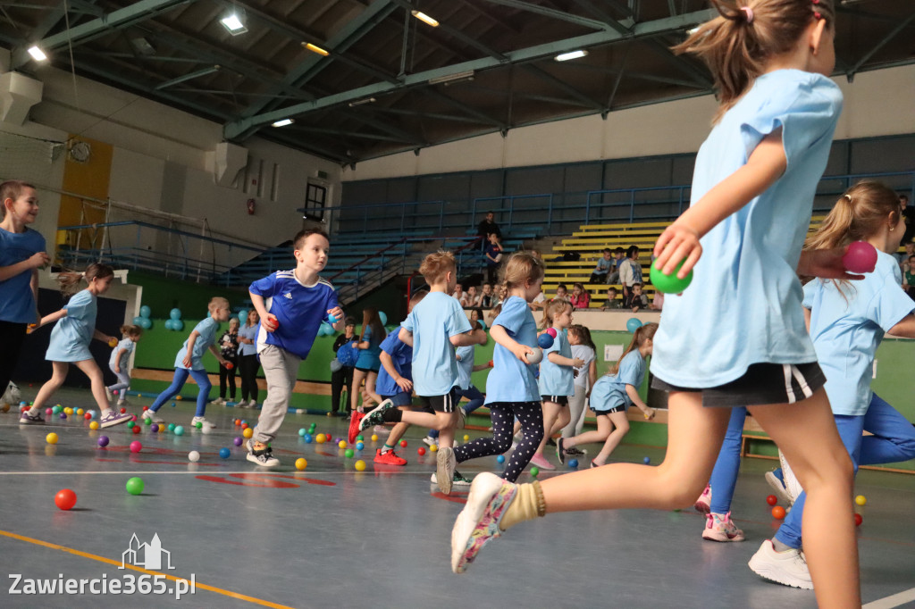 Fotorelacja I: Niebieskie Igrzyska zorganizowane przez SP4 w Zawierciu