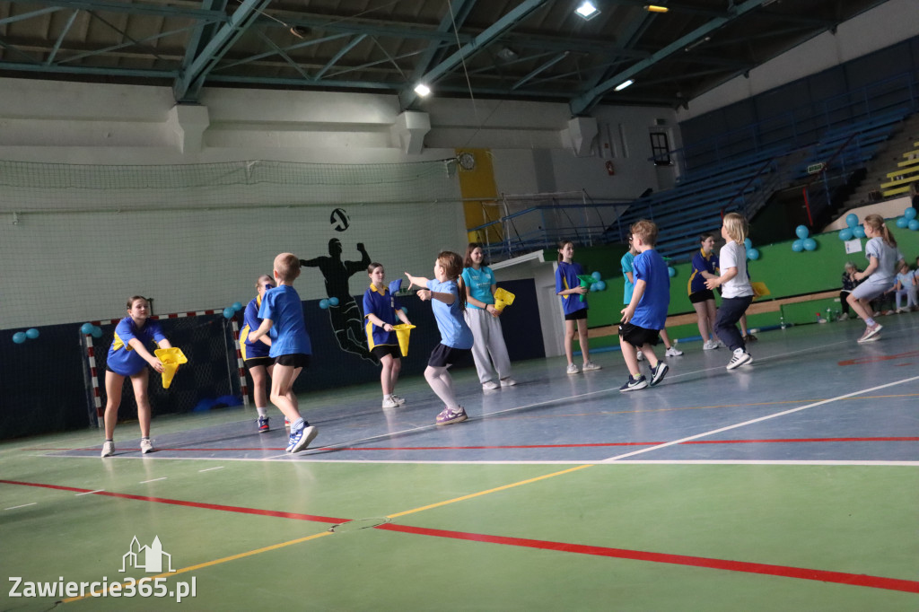 Fotorelacja I: Niebieskie Igrzyska zorganizowane przez SP4 w Zawierciu