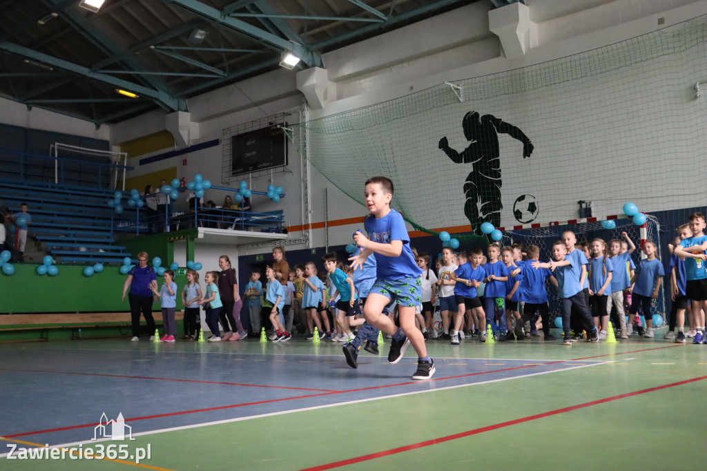 Fotorelacja I: Niebieskie Igrzyska zorganizowane przez SP4 w Zawierciu