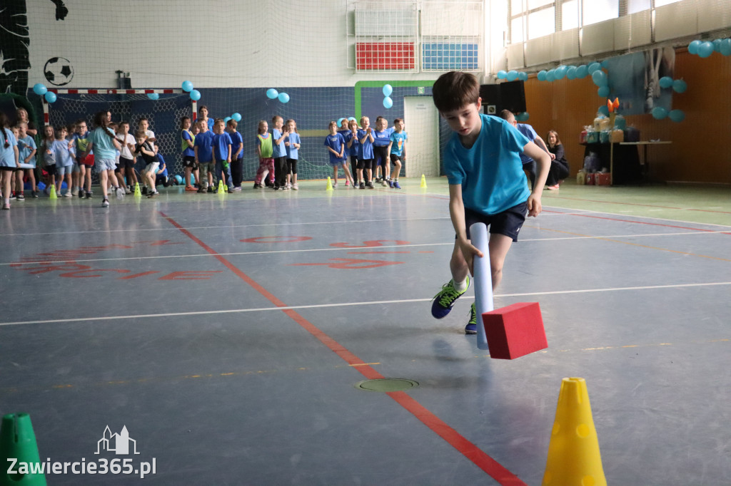 Fotorelacja I: Niebieskie Igrzyska zorganizowane przez SP4 w Zawierciu