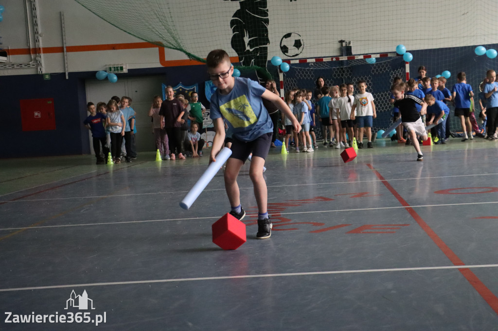 Fotorelacja I: Niebieskie Igrzyska zorganizowane przez SP4 w Zawierciu