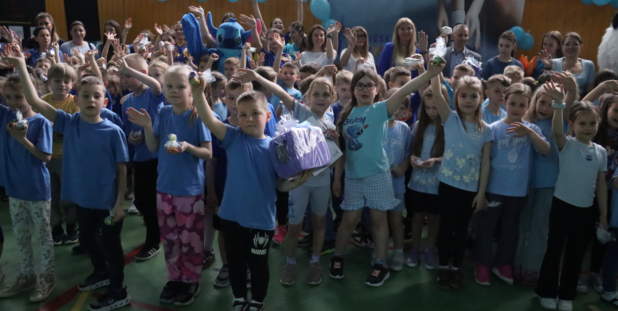 Fotorelacja II: Niebieskie Igrzyska zorganizowane przez SP4 w Zawierciu