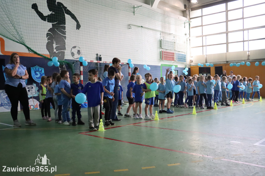 Fotorelacja II: Niebieskie Igrzyska zorganizowane przez SP4 w Zawierciu