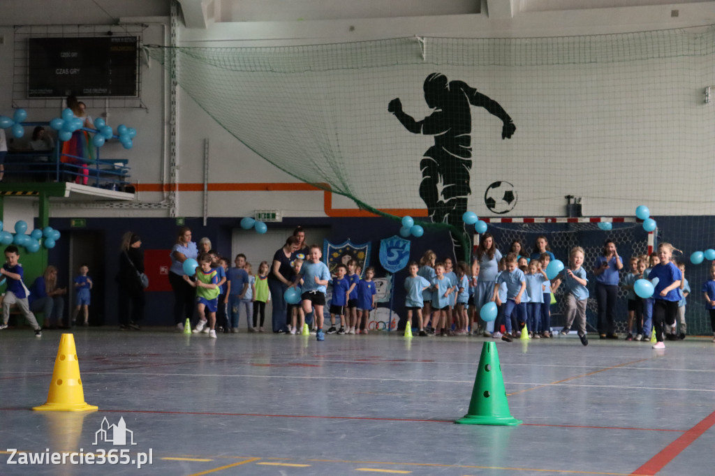 Fotorelacja II: Niebieskie Igrzyska zorganizowane przez SP4 w Zawierciu
