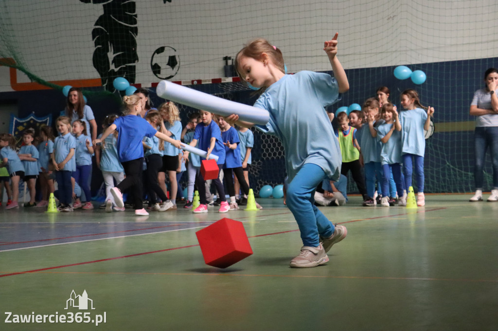Fotorelacja II: Niebieskie Igrzyska zorganizowane przez SP4 w Zawierciu