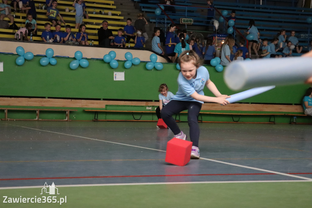 Fotorelacja II: Niebieskie Igrzyska zorganizowane przez SP4 w Zawierciu