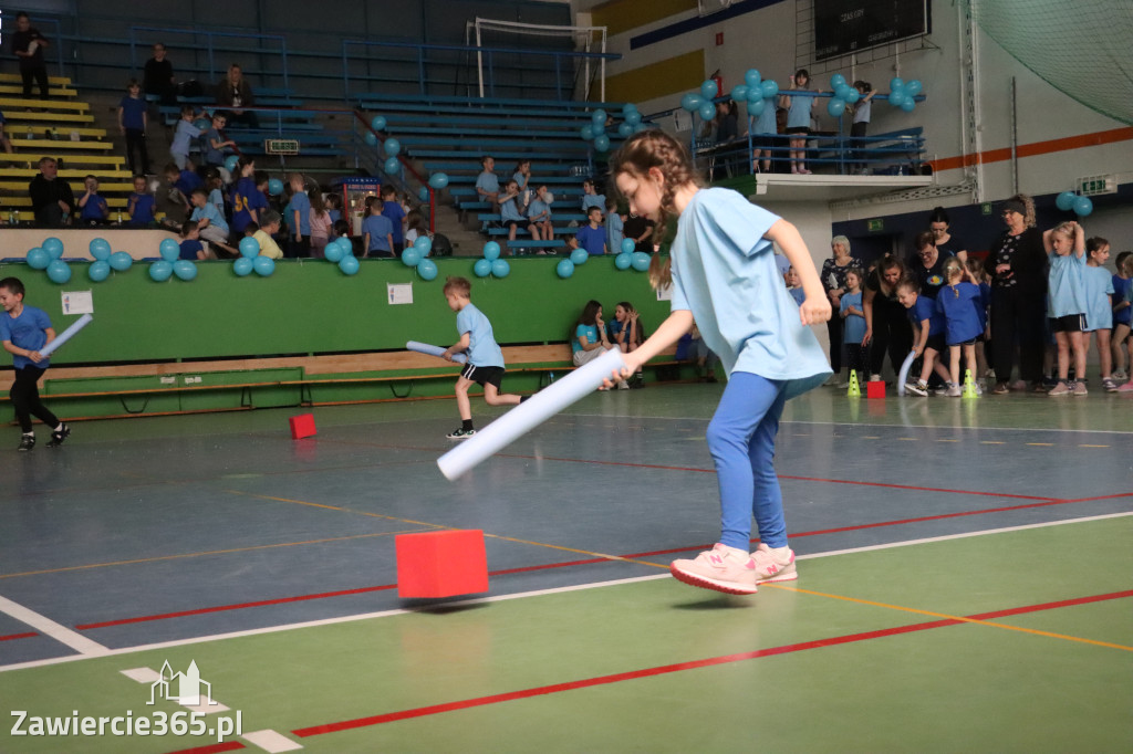 Fotorelacja II: Niebieskie Igrzyska zorganizowane przez SP4 w Zawierciu