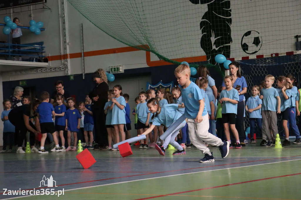 Fotorelacja II: Niebieskie Igrzyska zorganizowane przez SP4 w Zawierciu