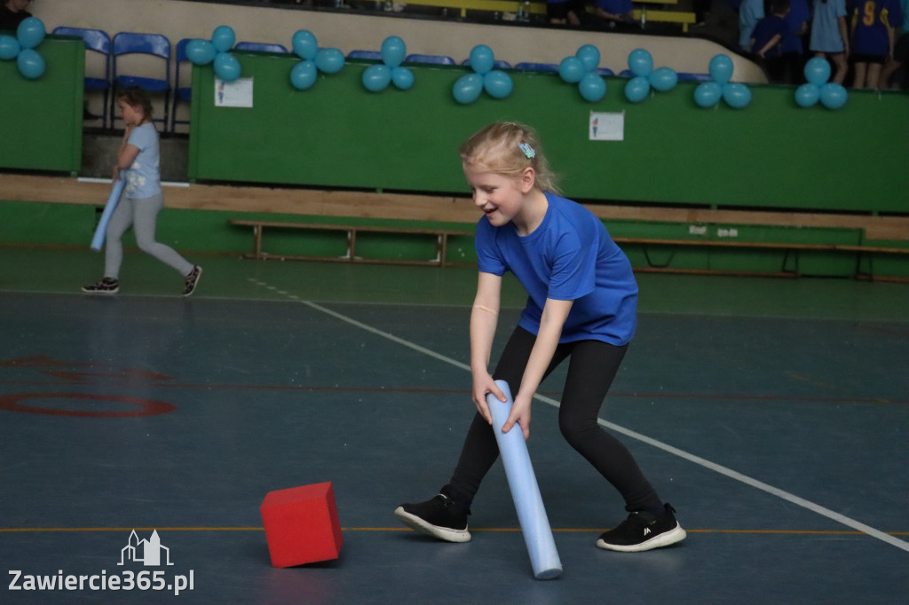 Fotorelacja II: Niebieskie Igrzyska zorganizowane przez SP4 w Zawierciu