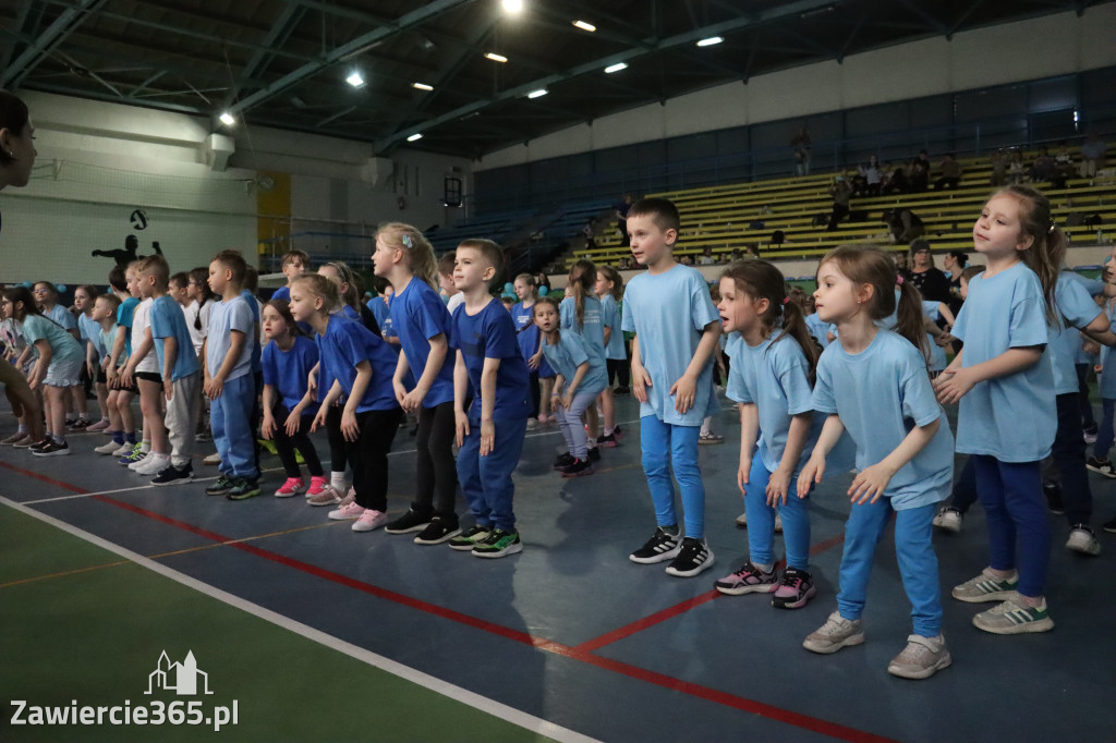 Fotorelacja II: Niebieskie Igrzyska zorganizowane przez SP4 w Zawierciu