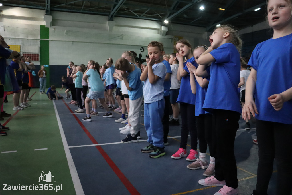 Fotorelacja II: Niebieskie Igrzyska zorganizowane przez SP4 w Zawierciu
