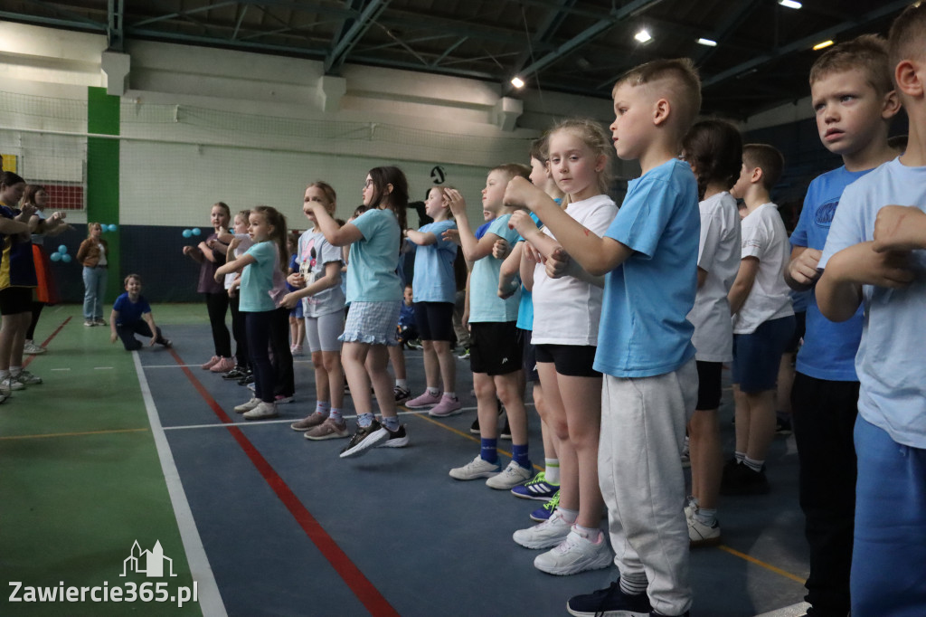 Fotorelacja II: Niebieskie Igrzyska zorganizowane przez SP4 w Zawierciu