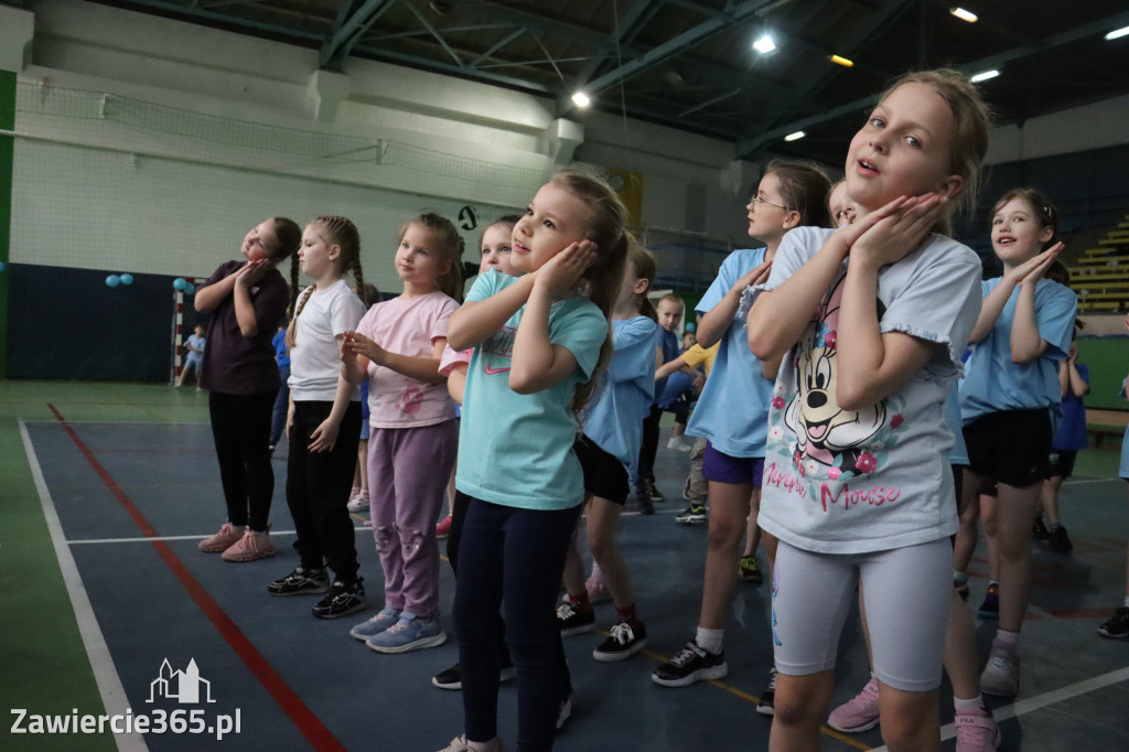 Fotorelacja II: Niebieskie Igrzyska zorganizowane przez SP4 w Zawierciu