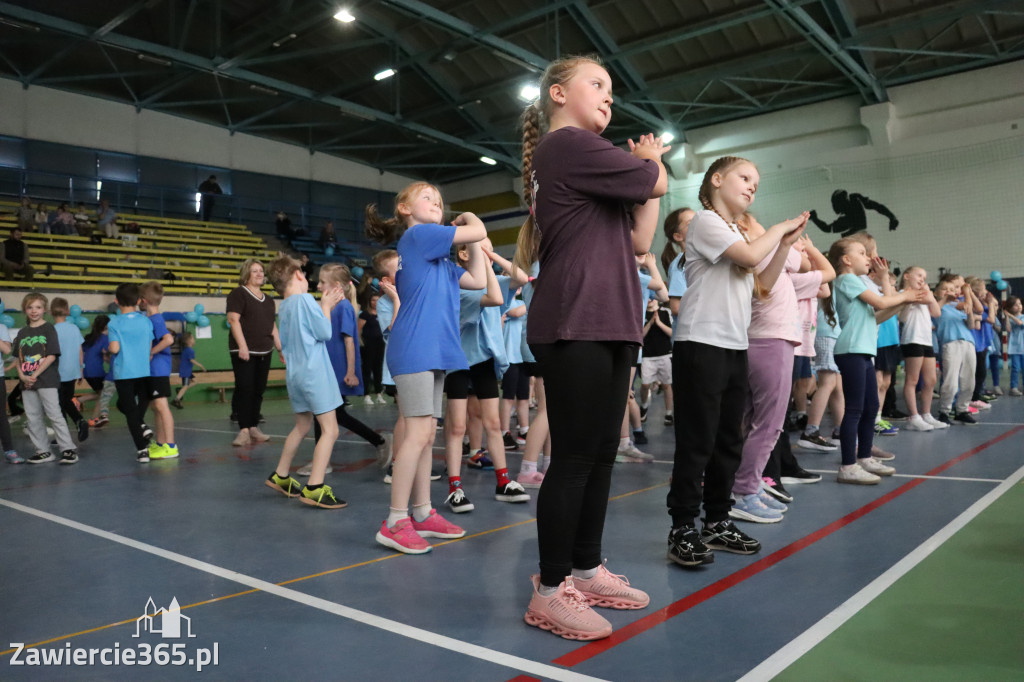 Fotorelacja II: Niebieskie Igrzyska zorganizowane przez SP4 w Zawierciu