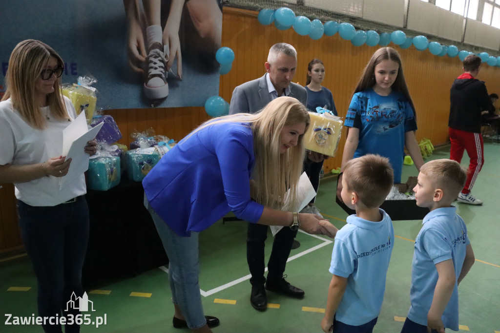 Fotorelacja II: Niebieskie Igrzyska zorganizowane przez SP4 w Zawierciu