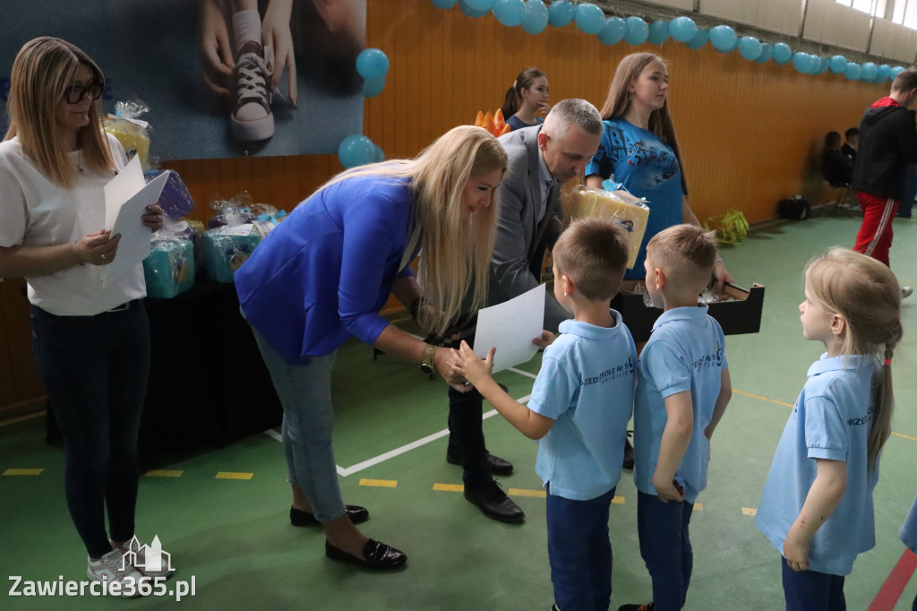 Fotorelacja II: Niebieskie Igrzyska zorganizowane przez SP4 w Zawierciu