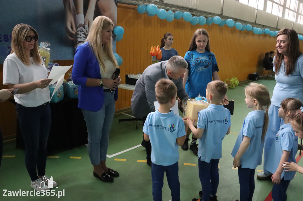 Fotorelacja II: Niebieskie Igrzyska zorganizowane przez SP4 w Zawierciu