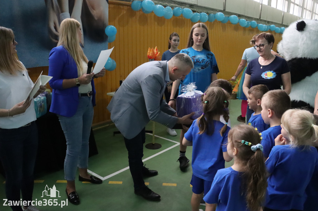 Fotorelacja II: Niebieskie Igrzyska zorganizowane przez SP4 w Zawierciu