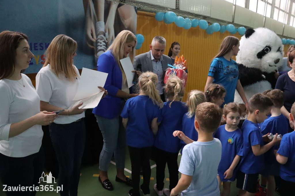 Fotorelacja II: Niebieskie Igrzyska zorganizowane przez SP4 w Zawierciu