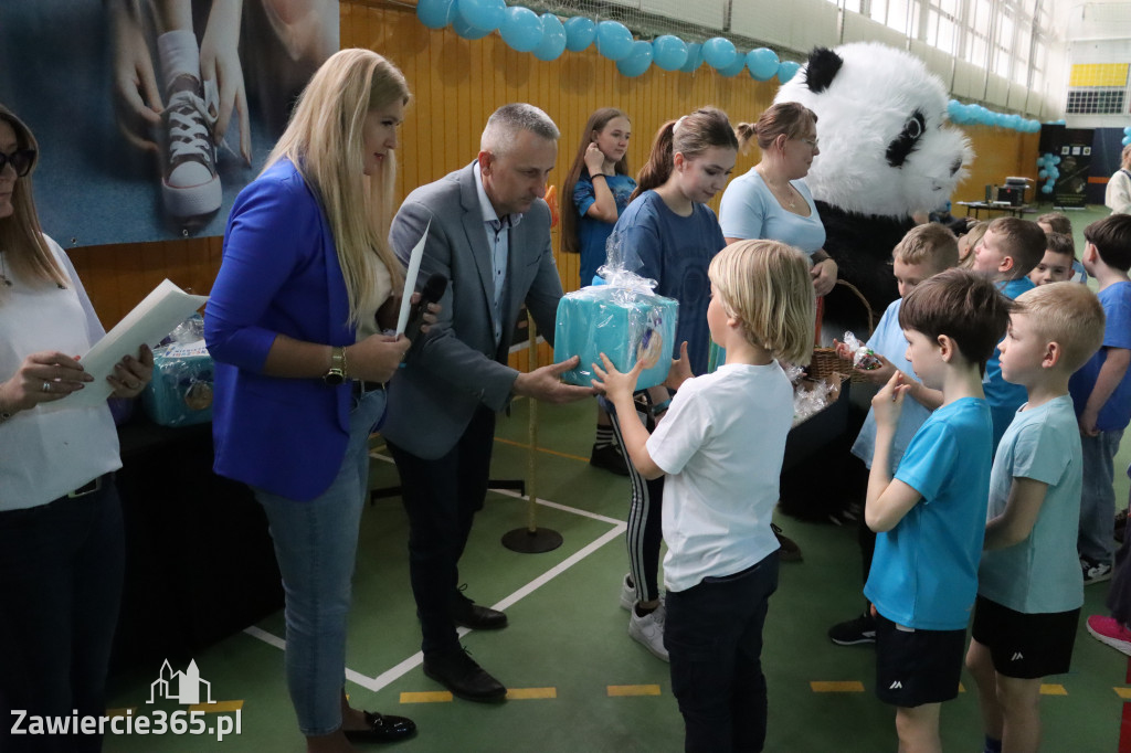 Fotorelacja II: Niebieskie Igrzyska zorganizowane przez SP4 w Zawierciu