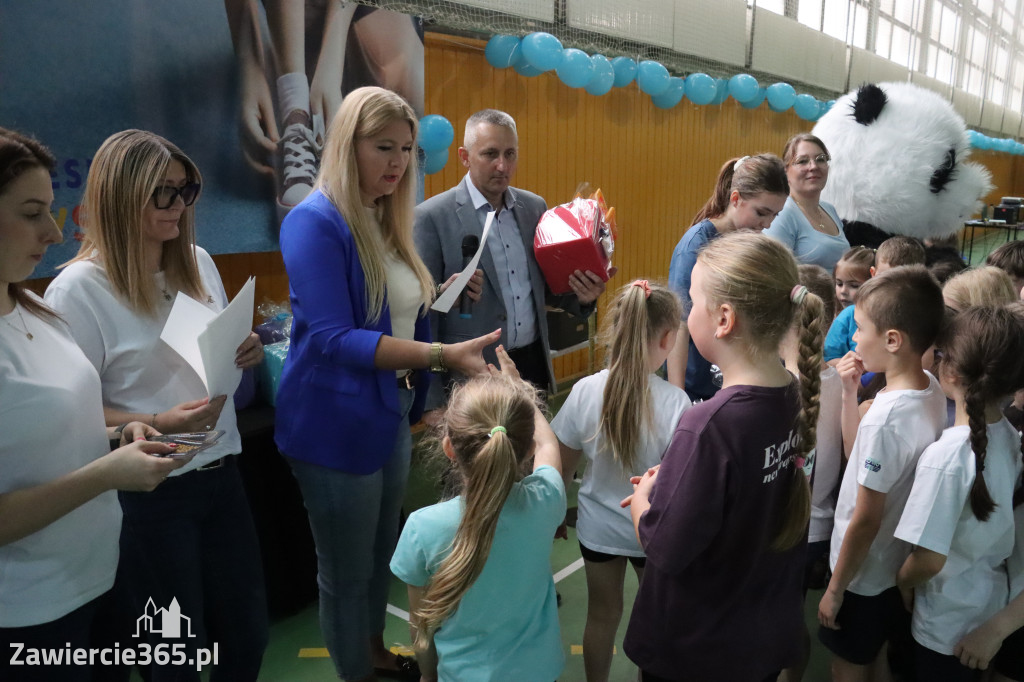 Fotorelacja II: Niebieskie Igrzyska zorganizowane przez SP4 w Zawierciu