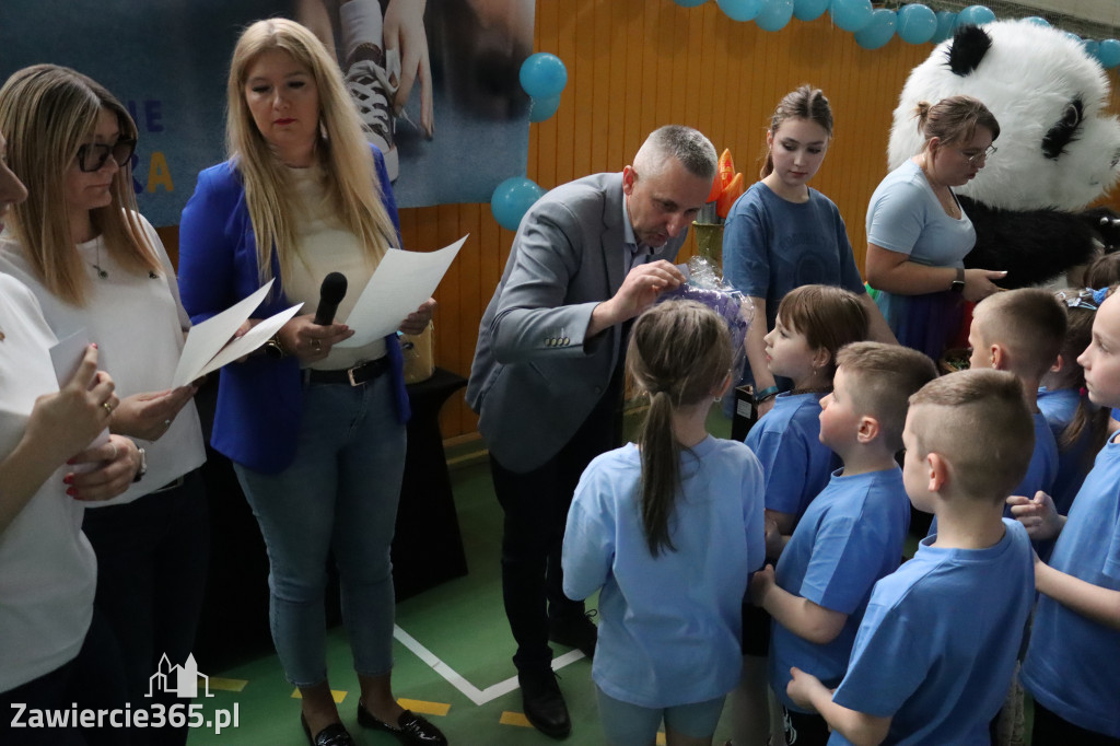 Fotorelacja II: Niebieskie Igrzyska zorganizowane przez SP4 w Zawierciu