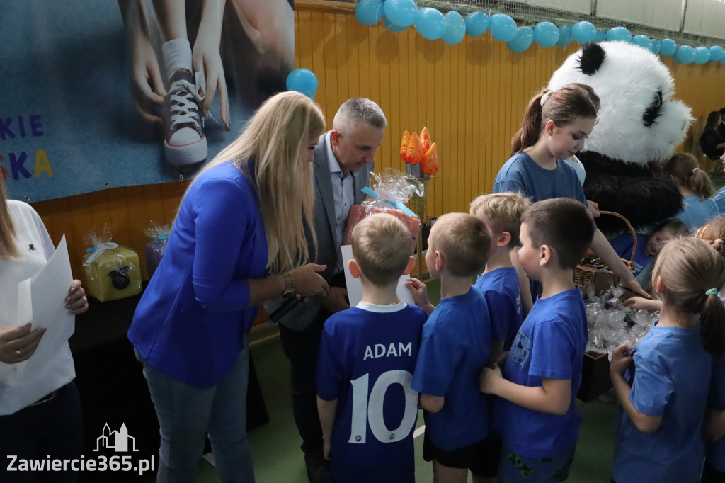 Fotorelacja II: Niebieskie Igrzyska zorganizowane przez SP4 w Zawierciu