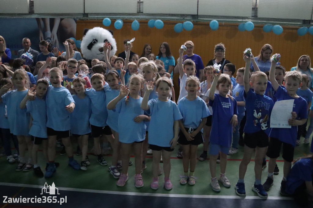 Fotorelacja II: Niebieskie Igrzyska zorganizowane przez SP4 w Zawierciu