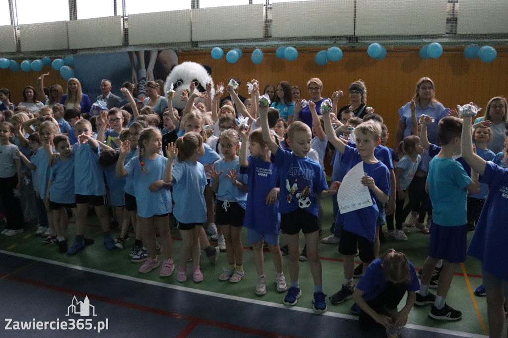 Fotorelacja II: Niebieskie Igrzyska zorganizowane przez SP4 w Zawierciu
