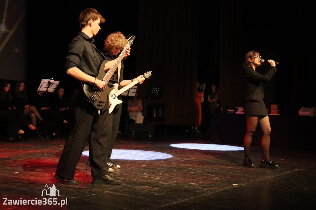 Fotorelacja I: Zakończenie roku szkolnego klas maturalnych I LO w Zawierciu