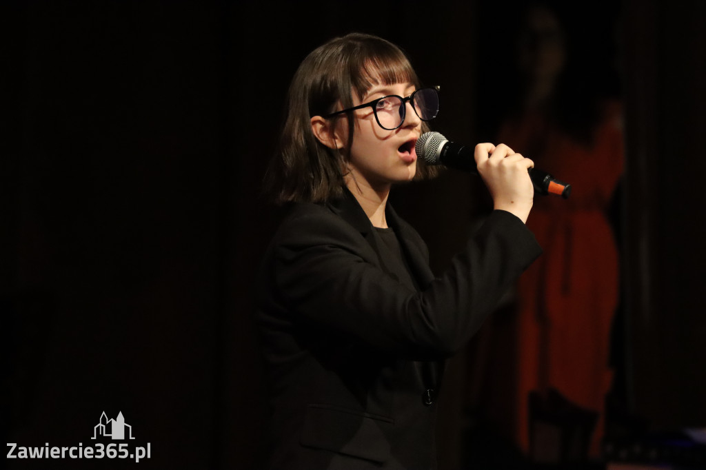 Fotorelacja I: Zakończenie roku szkolnego klas maturalnych I LO w Zawierciu